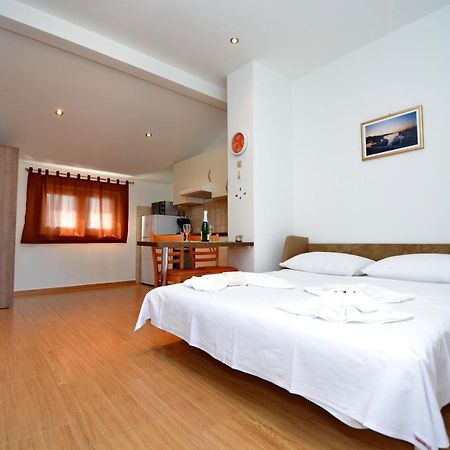 Studio Apartment Martin Zadar Bagian luar foto
