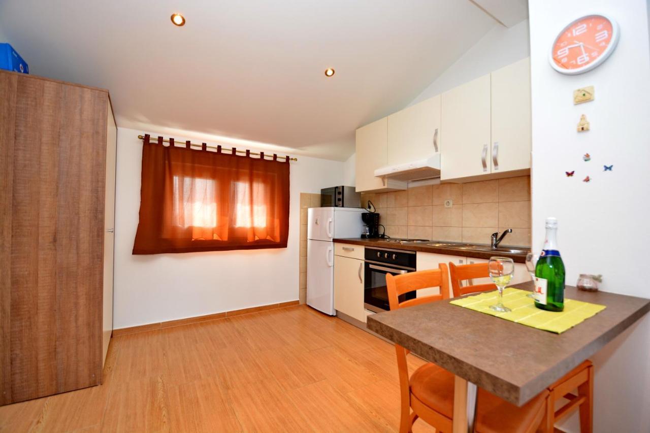 Studio Apartment Martin Zadar Bagian luar foto